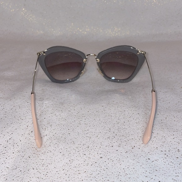 New Miu Miu Grey MU 10NS USY4K0 Cat Eye Textured Frame Gradient Lens Sunglasses - Picture 11 of 16